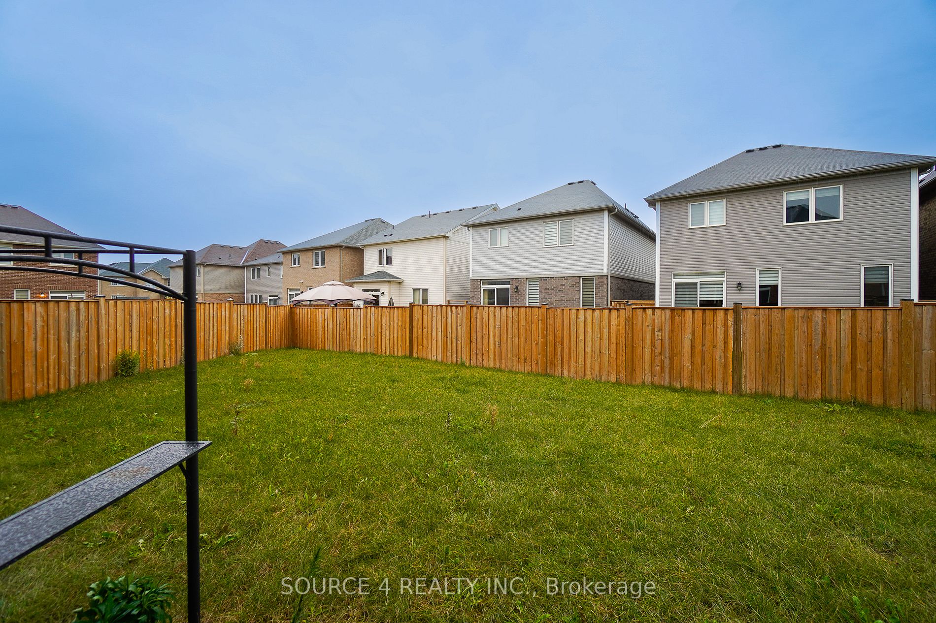 154 Munro Circ