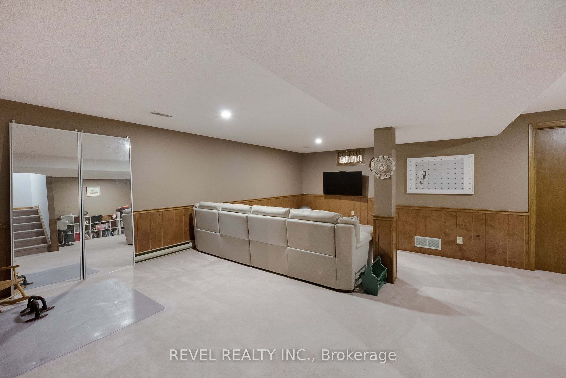 2720 Mewburn Rd, #15