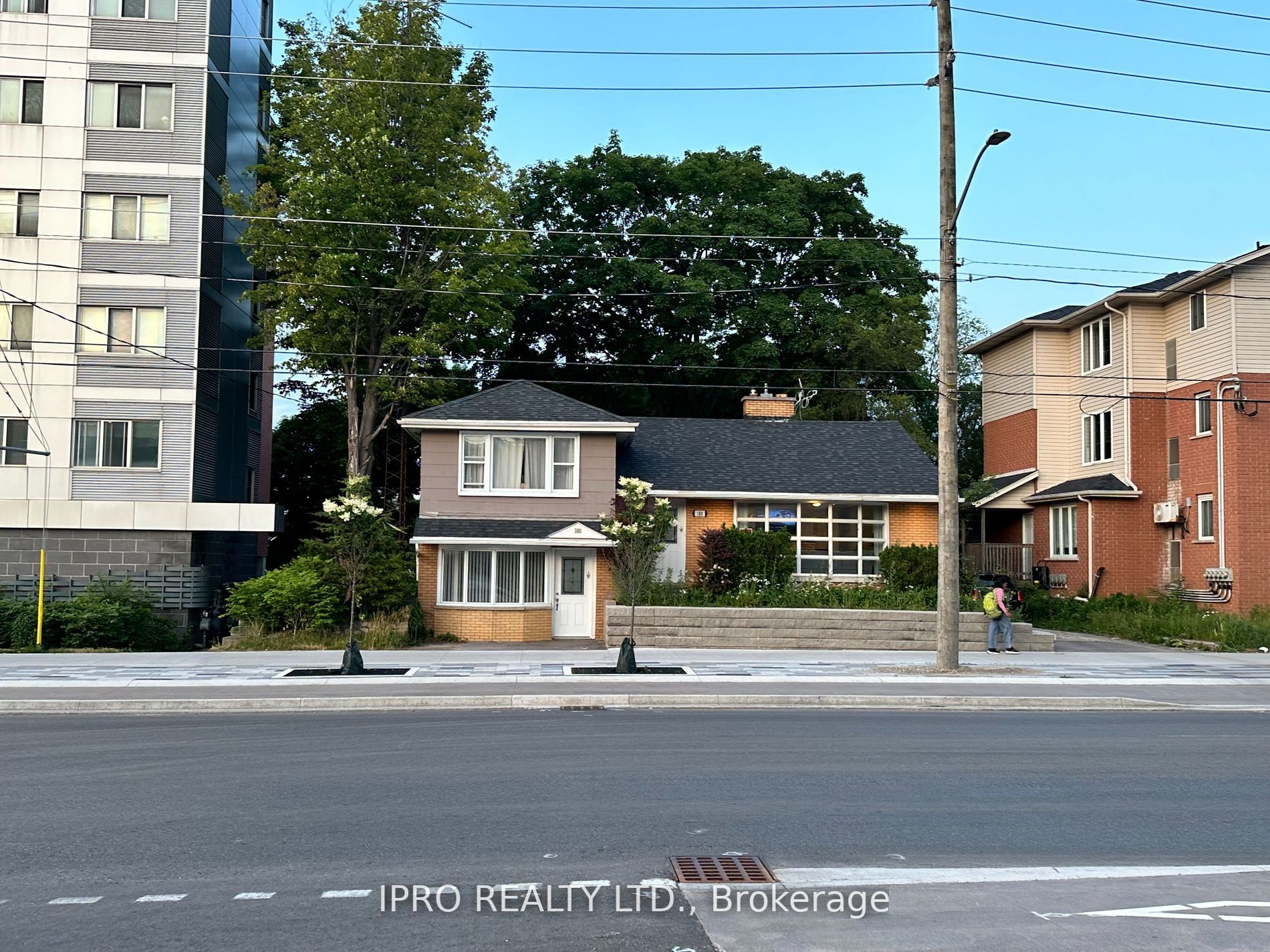180 King Street N