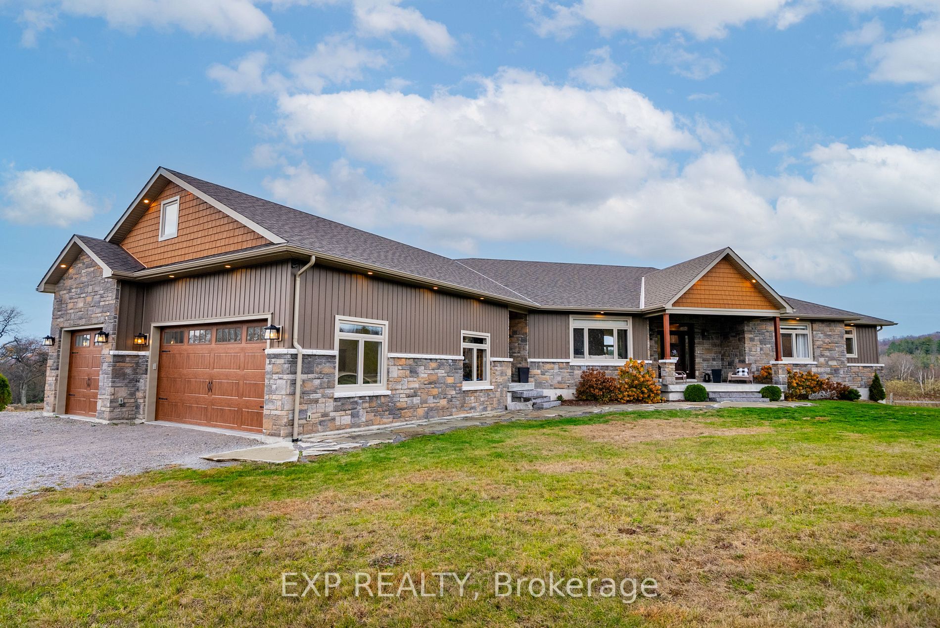 2104 Grimshaw Rd