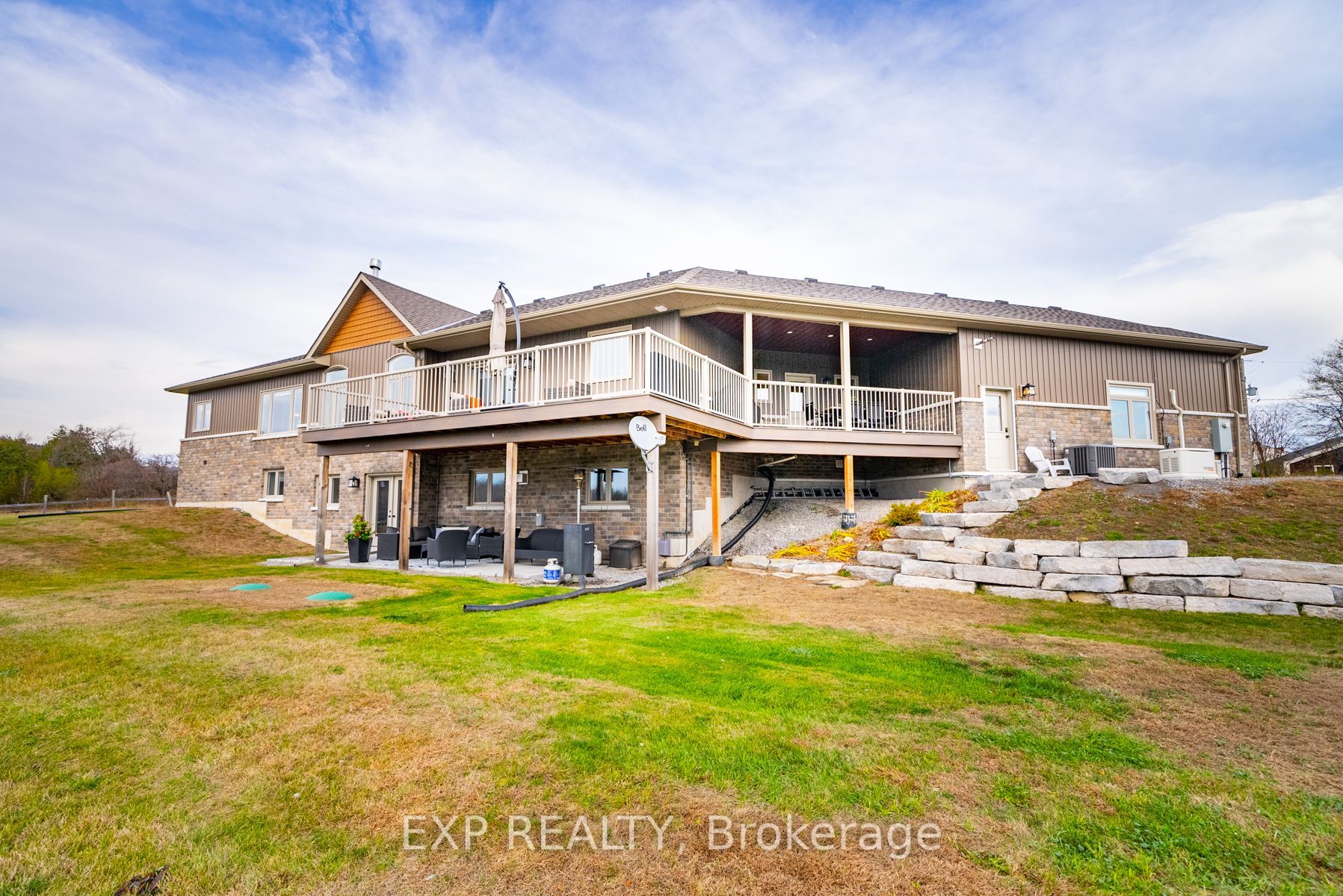 2104 Grimshaw Rd