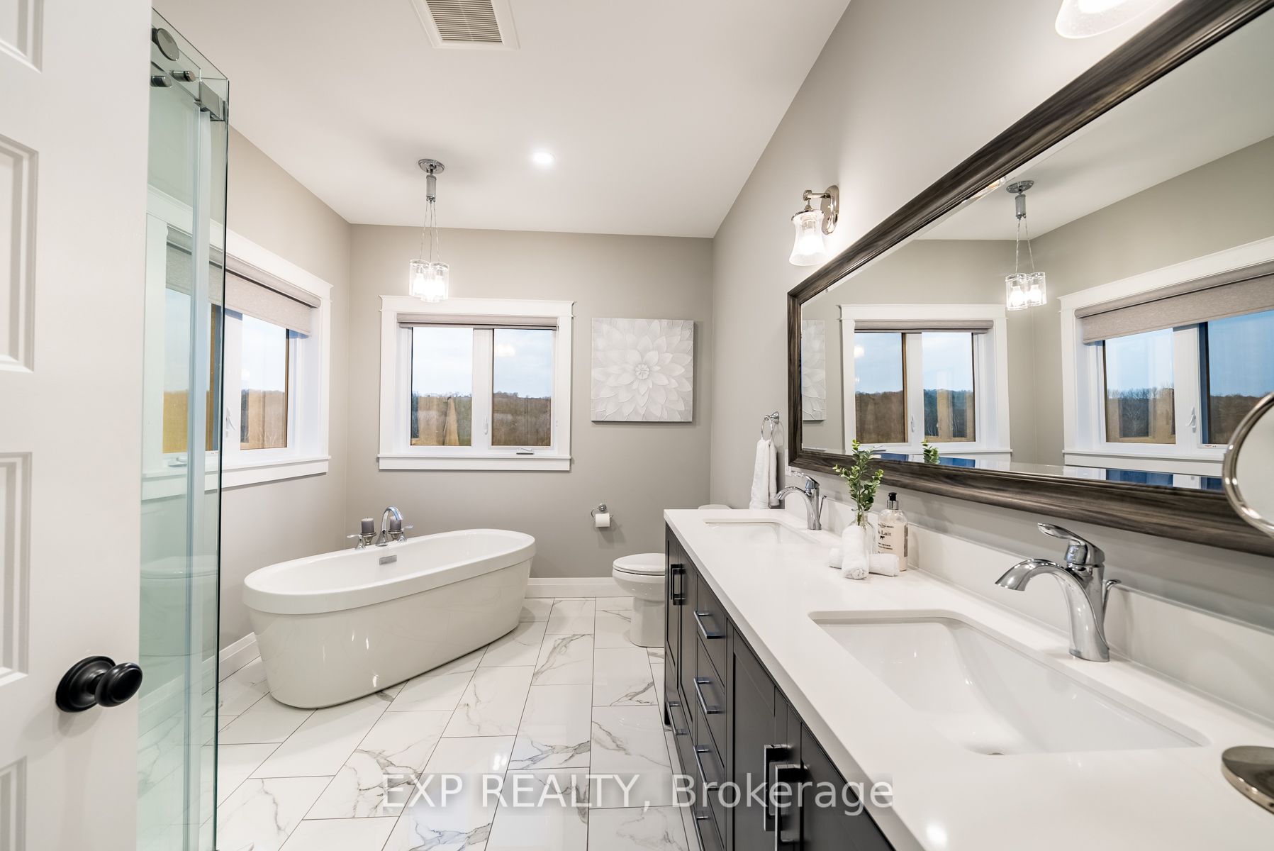 2104 Grimshaw Rd