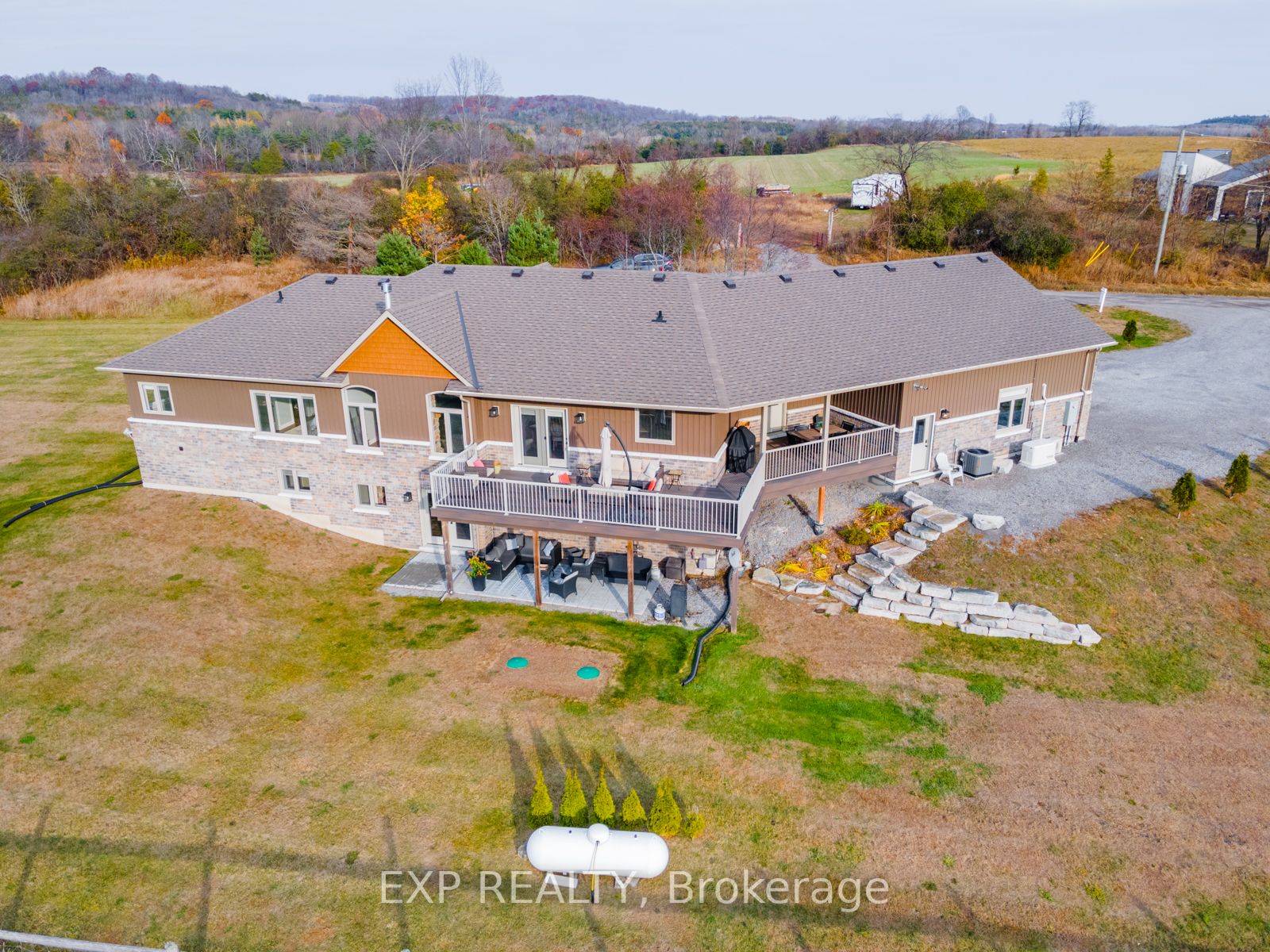 2104 Grimshaw Rd
