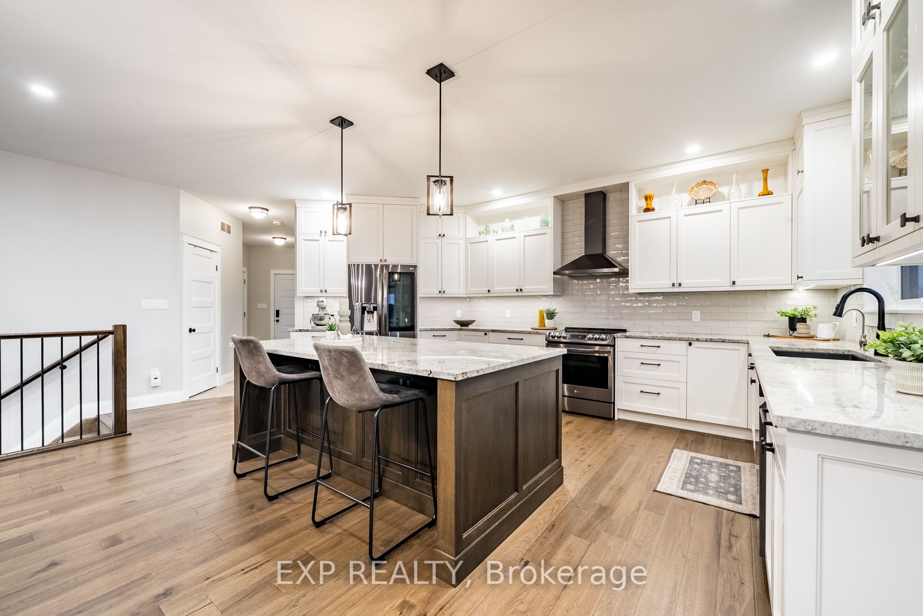 2104 Grimshaw Rd