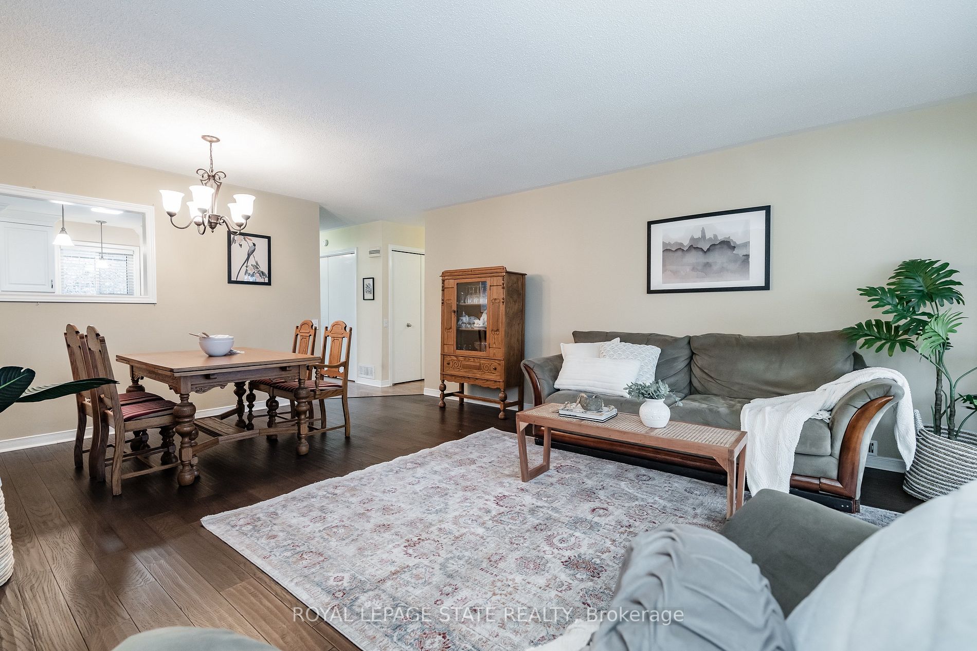 360 Silverbirch Blvd, #16