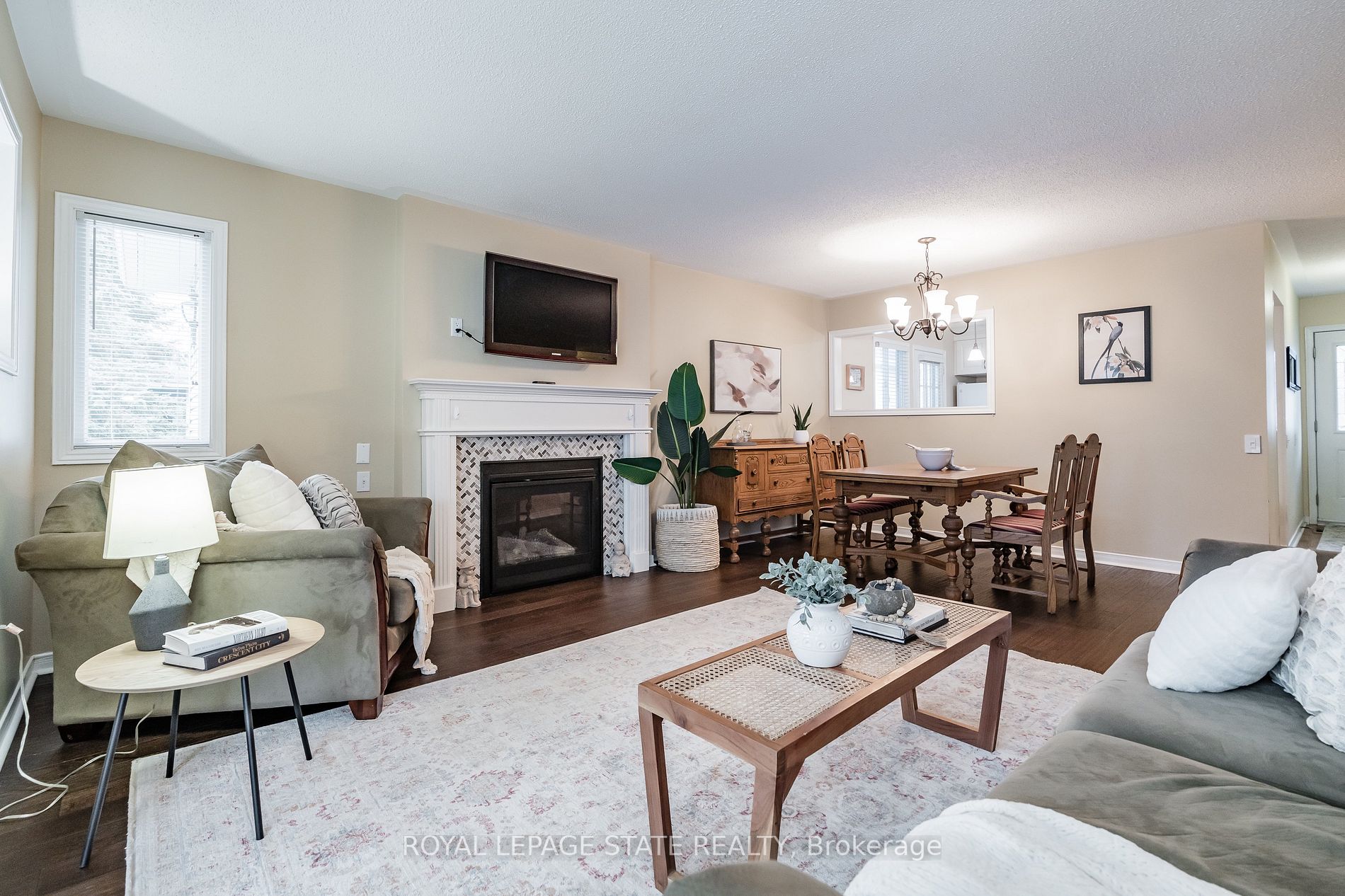 360 Silverbirch Blvd, #16