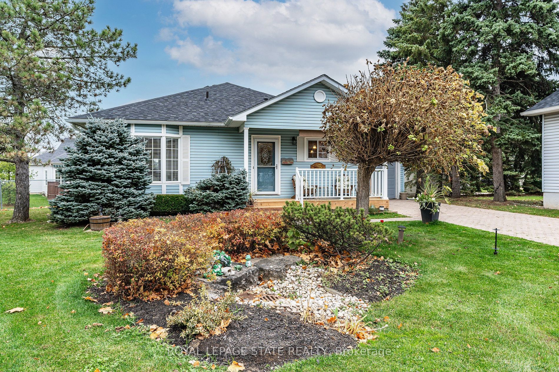 360 Silverbirch Blvd, #16