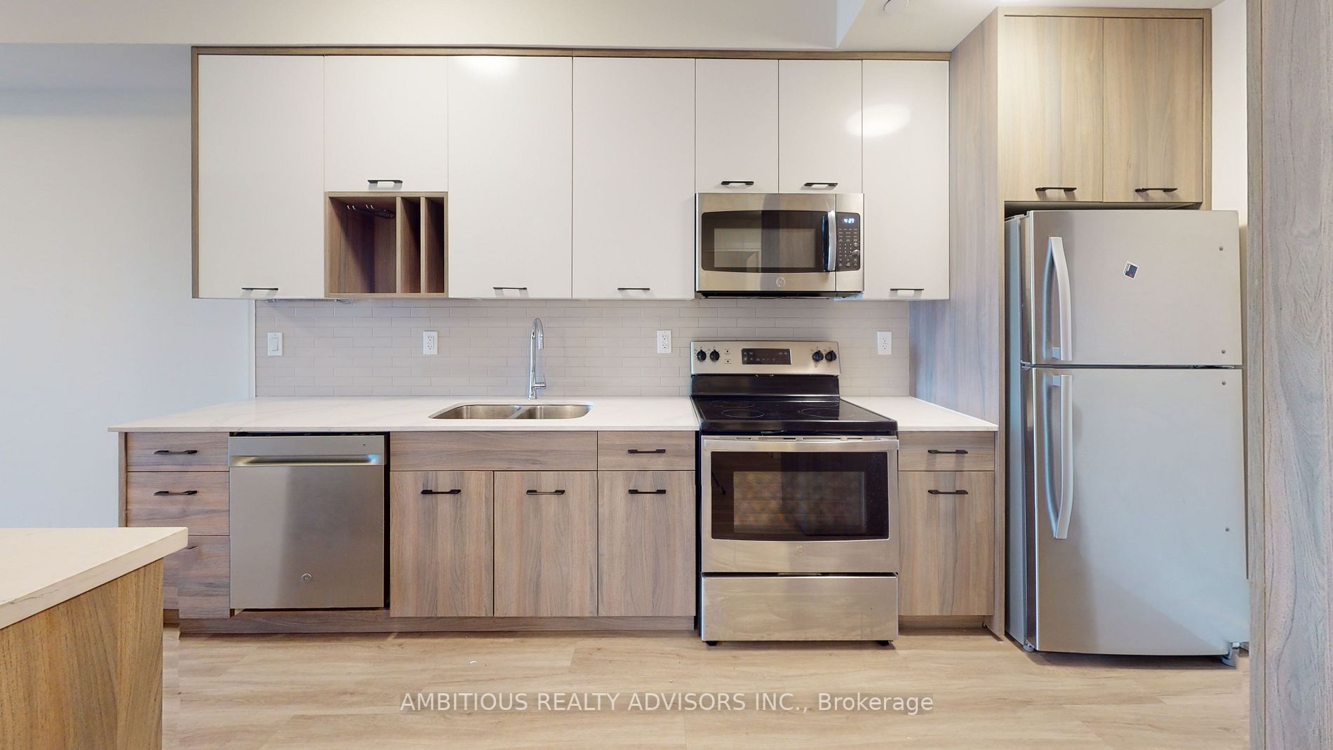 49 Walnut St S, #709