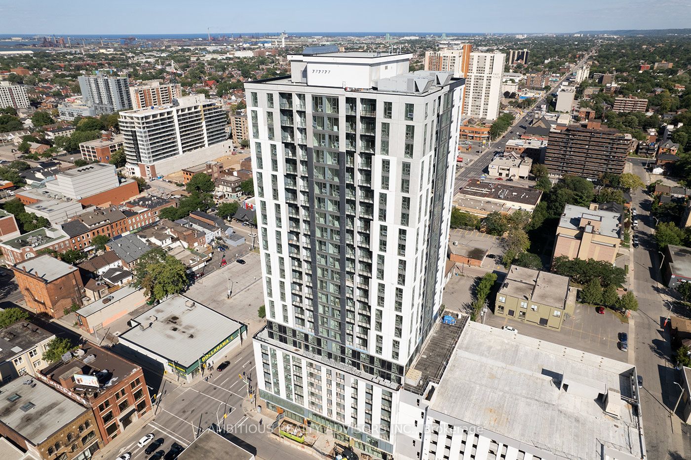 49 Walnut St S, #709