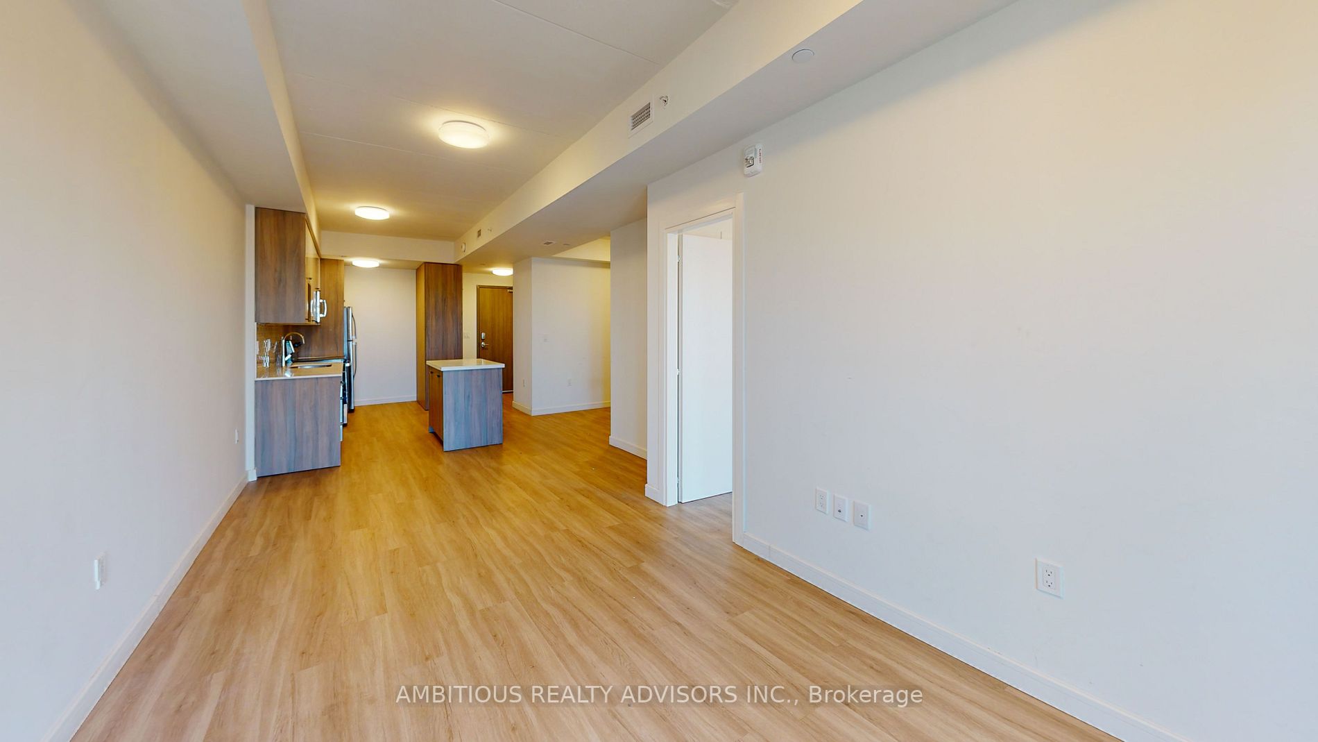 49 Walnut St S, #709
