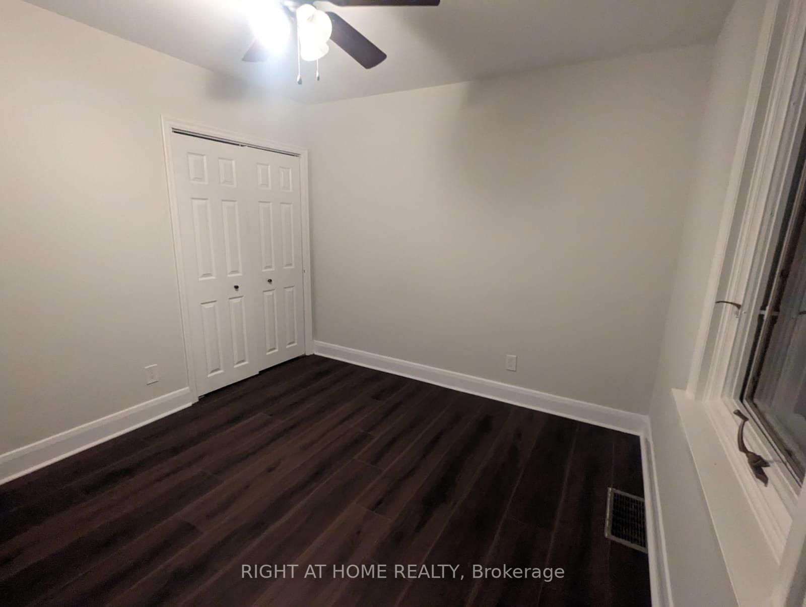 18 Ridgewood Ave
