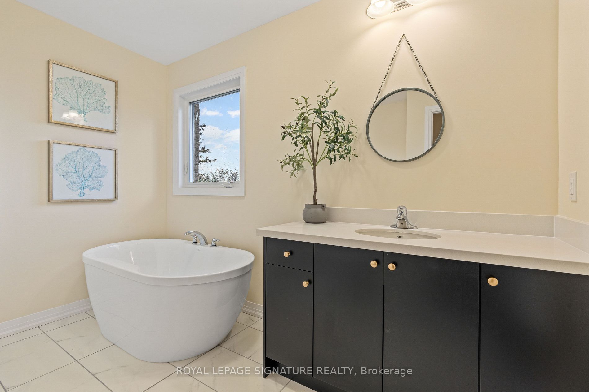 7 Burrows Crt