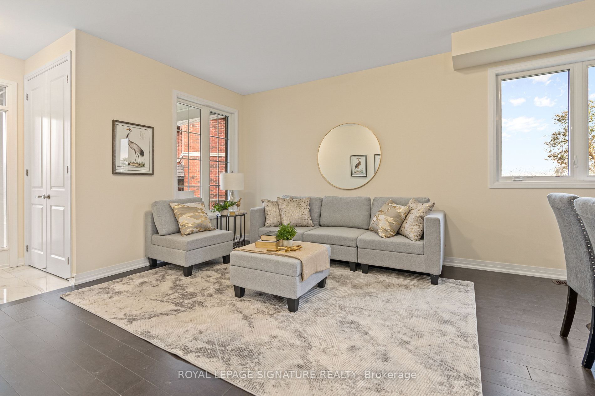 7 Burrows Crt