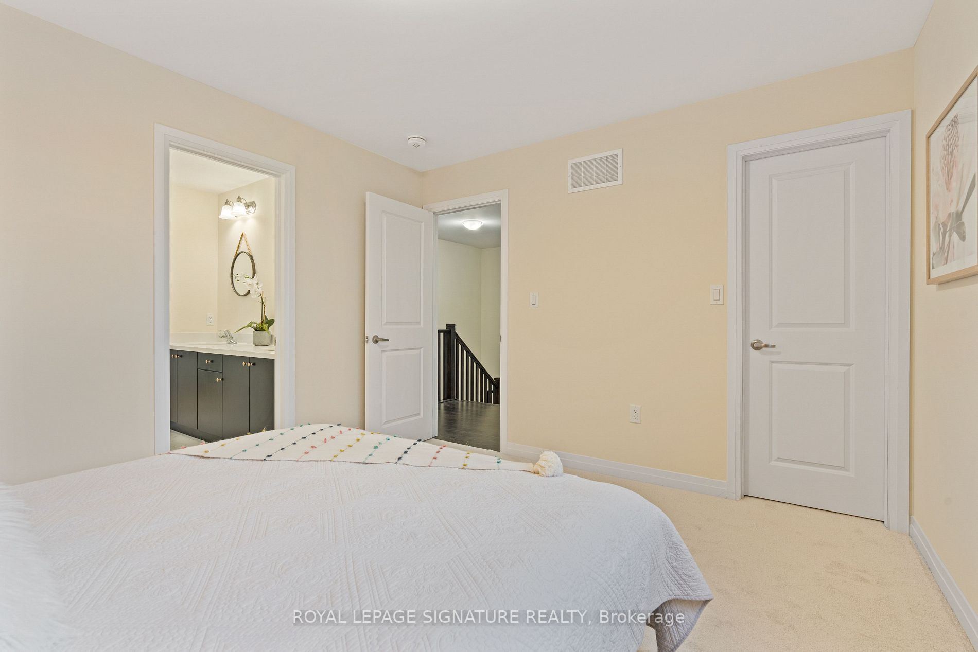 7 Burrows Crt