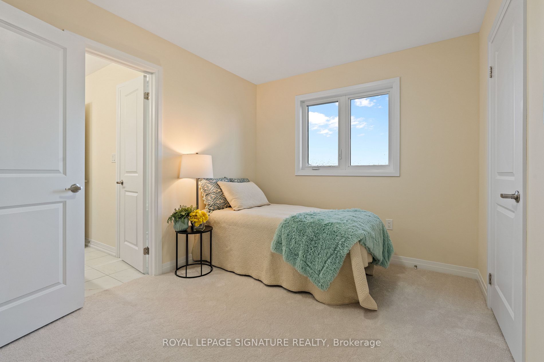 7 Burrows Crt