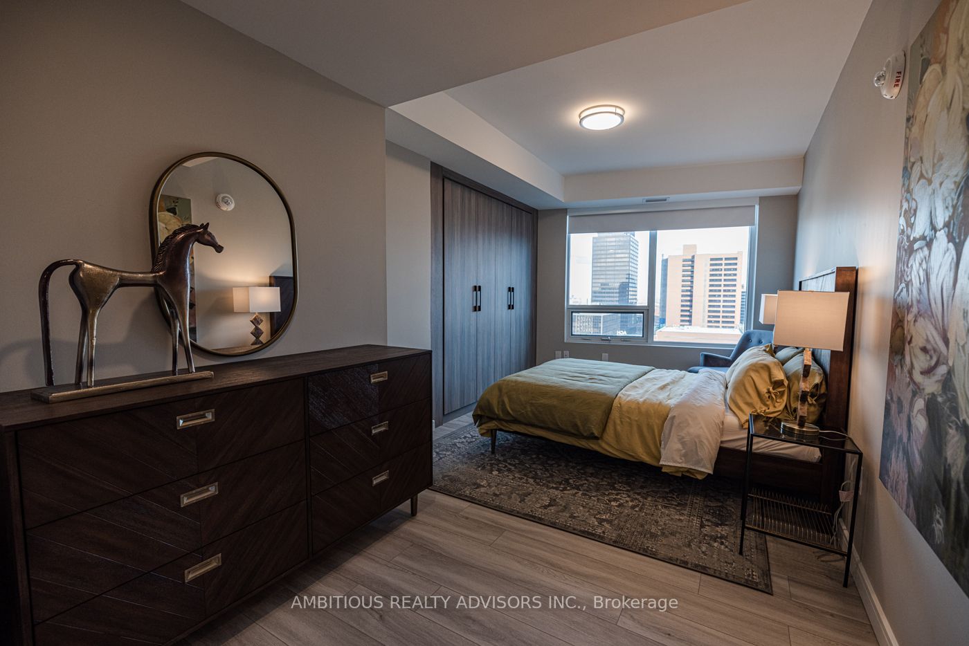 20 George St, #804