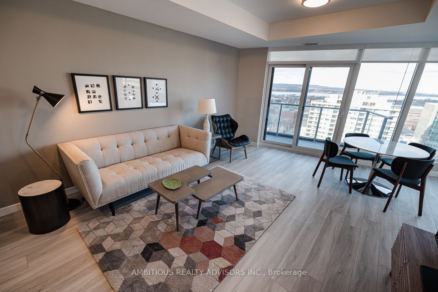 20 George St, #804