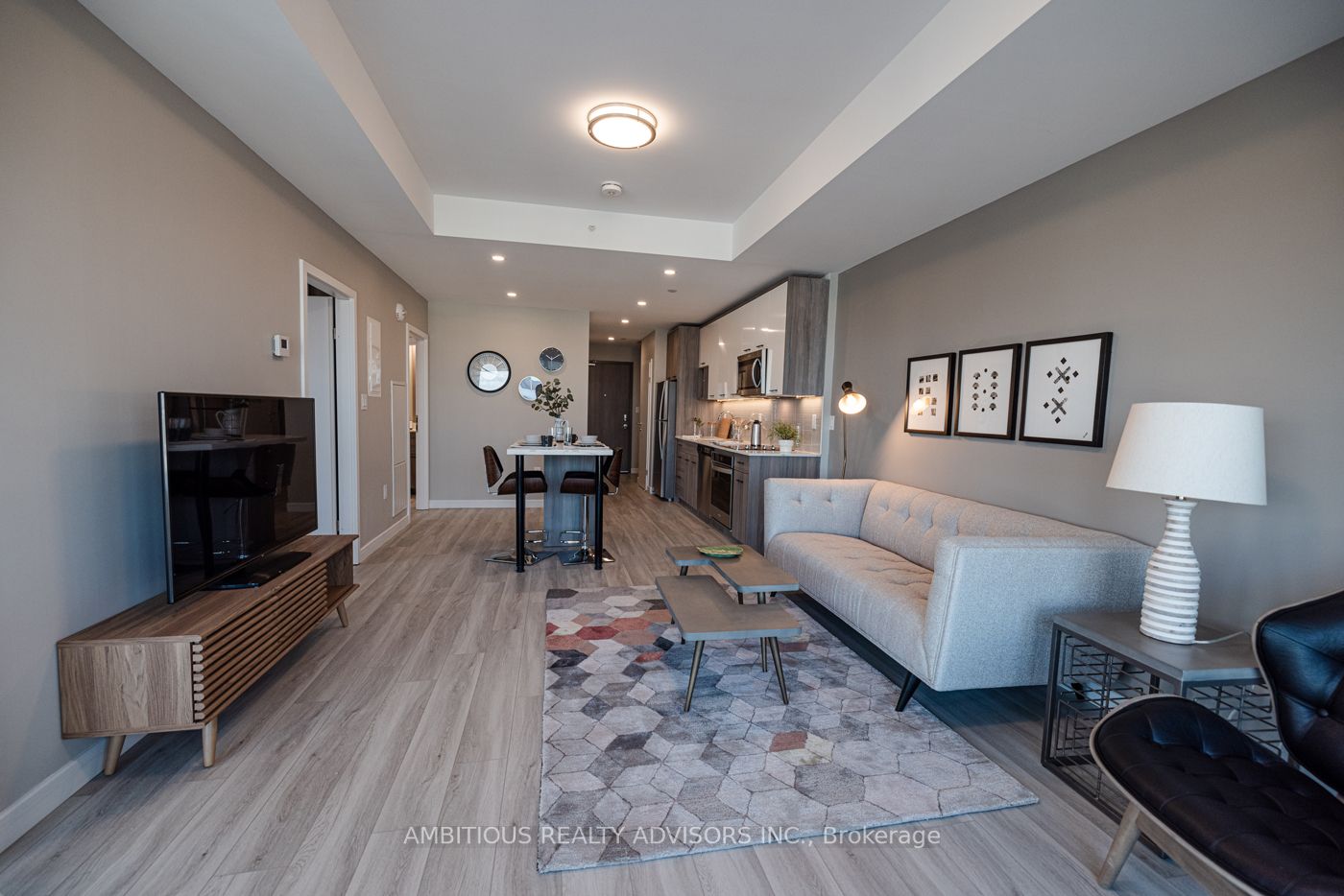 20 George St, #804