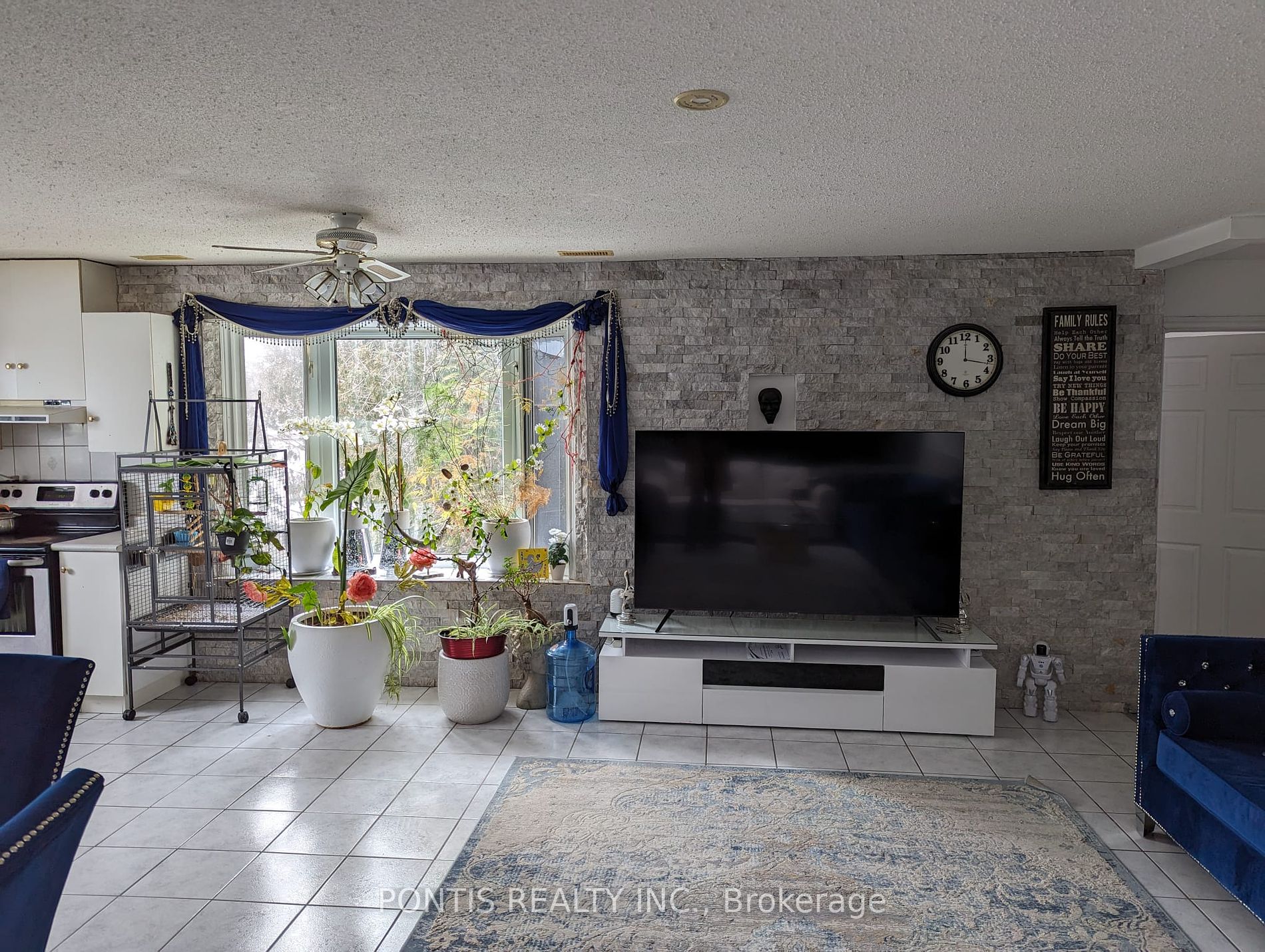 543-547 Speedvale Ave E