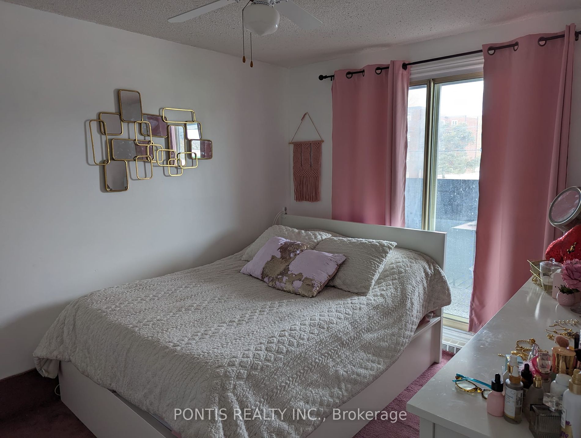 543-547 Speedvale Ave E