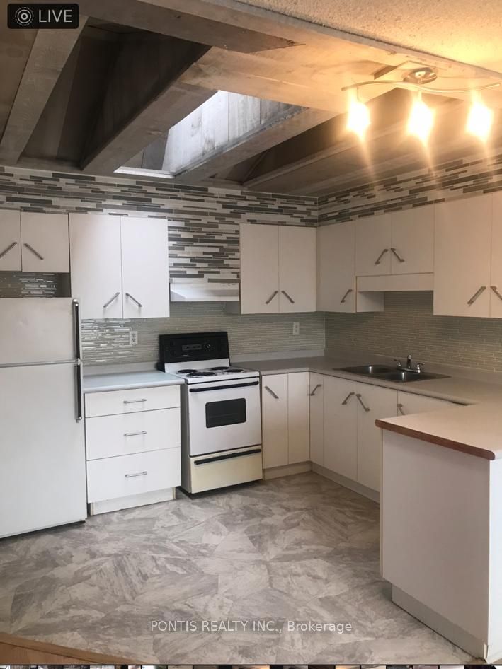 543-547 Speedvale Ave E