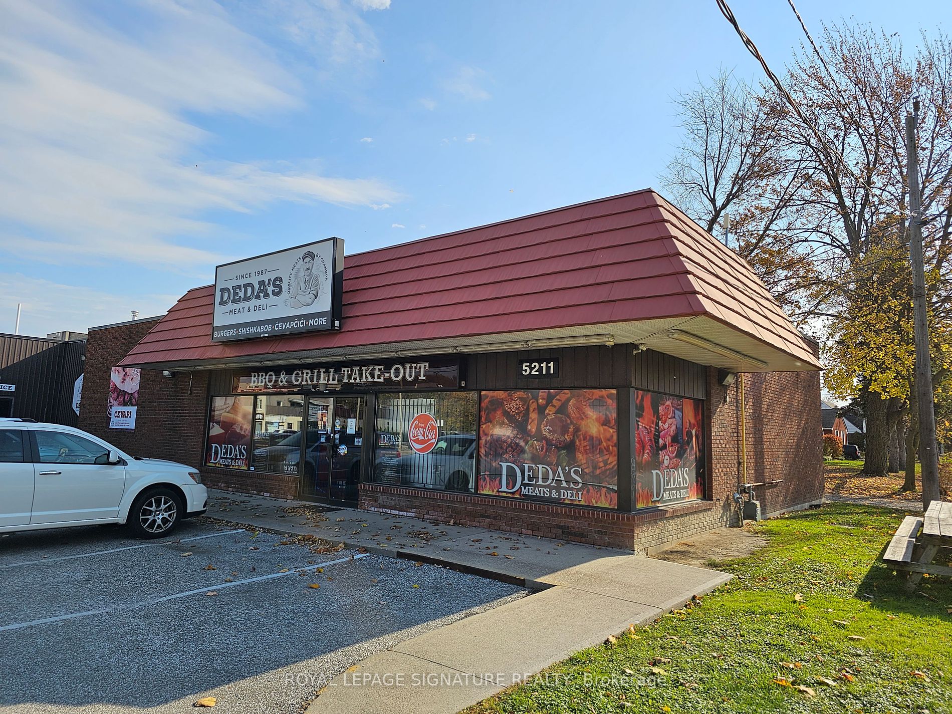 5211 Tecumseh Rd