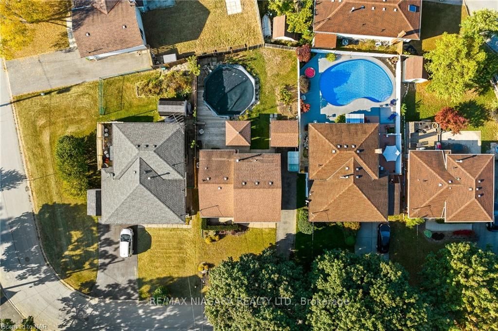 13 Centennial Dr