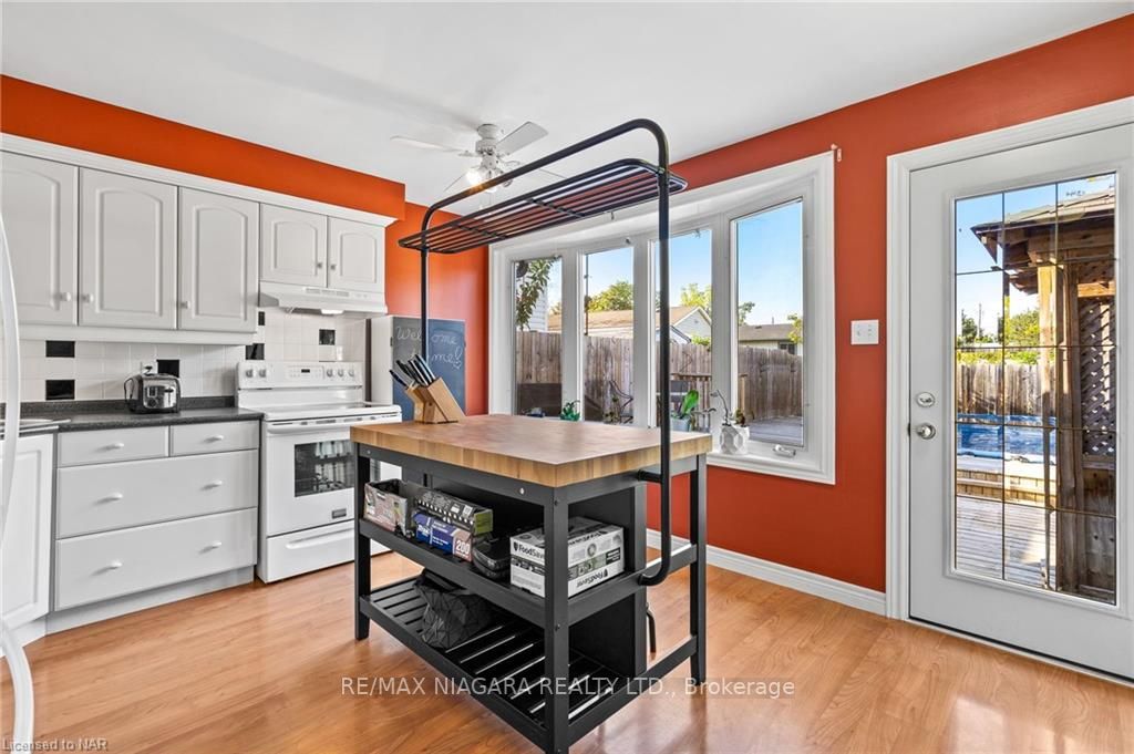 13 Centennial Dr