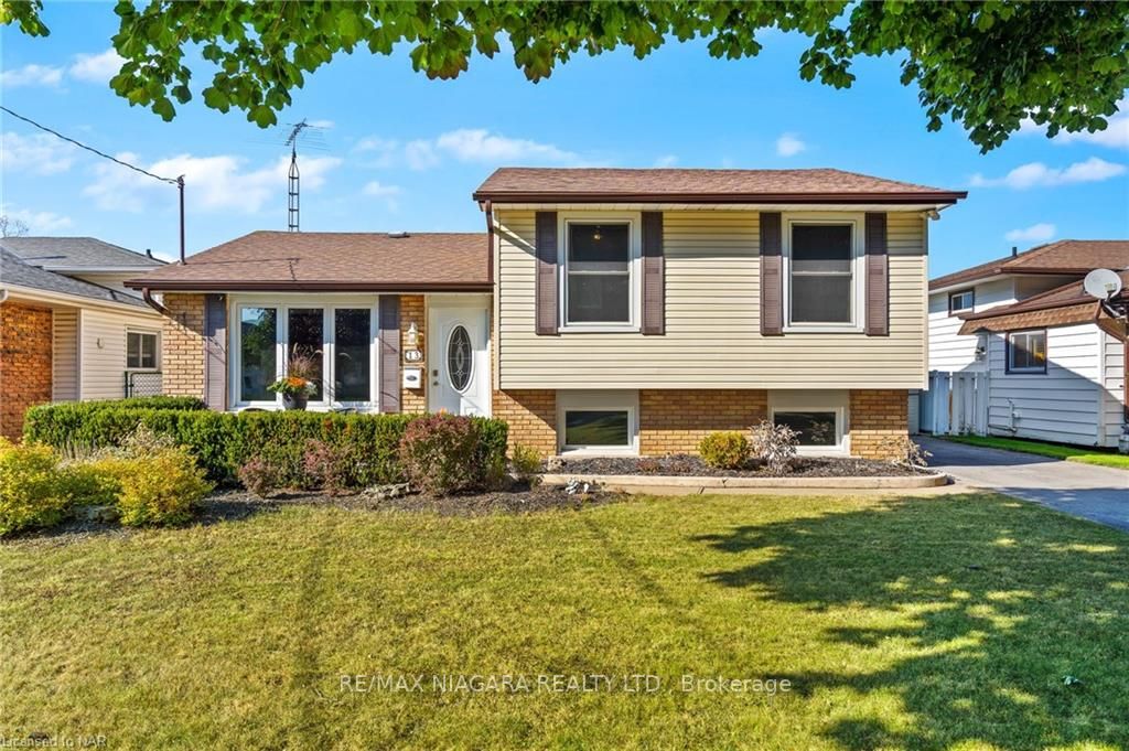 13 Centennial Dr