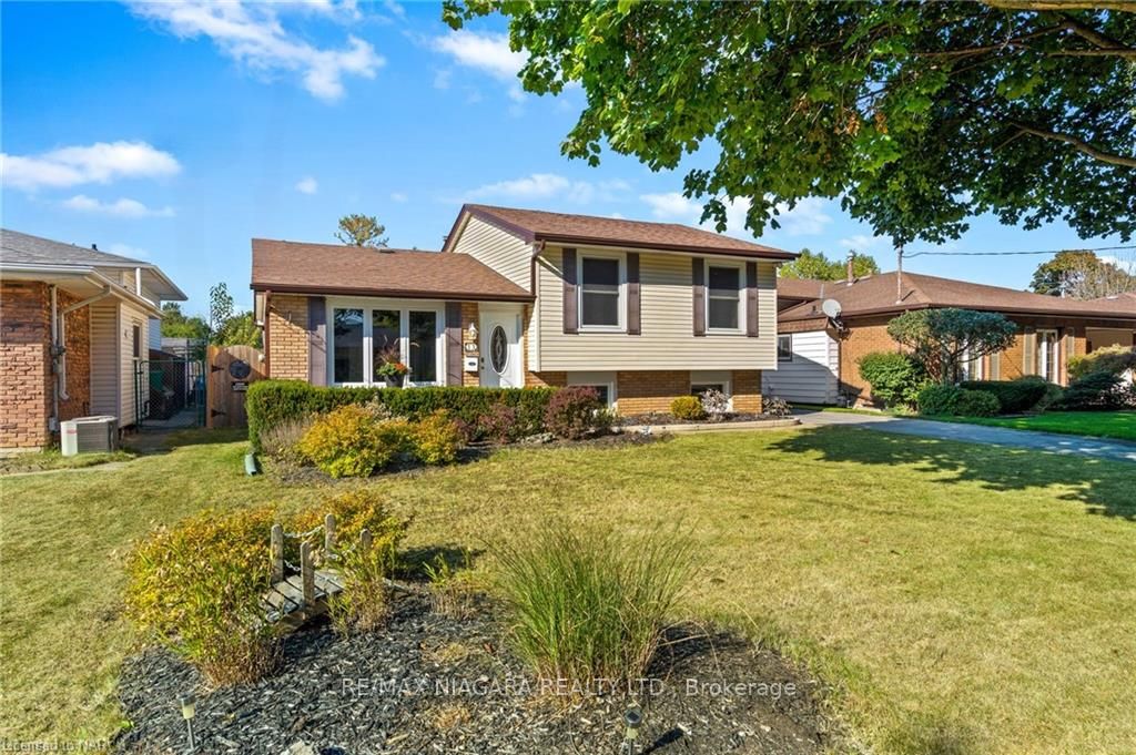 13 Centennial Dr