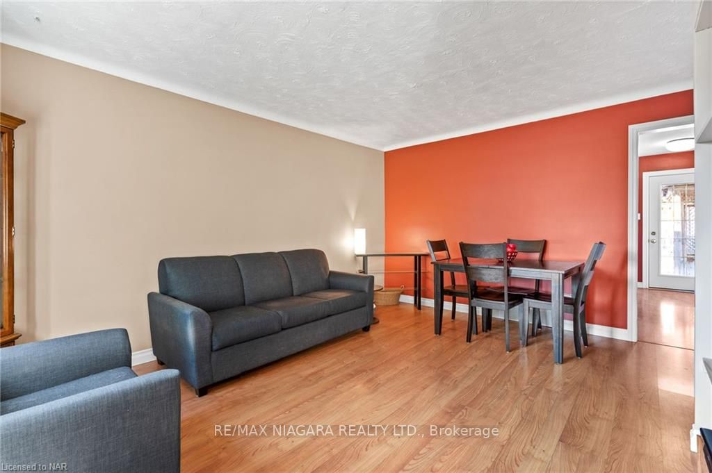 13 Centennial Dr