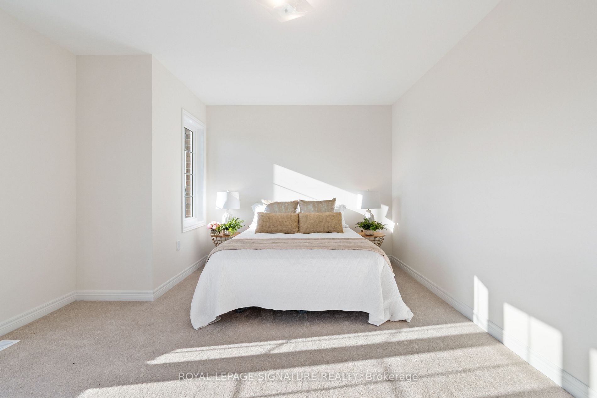 654 Lemay Grve