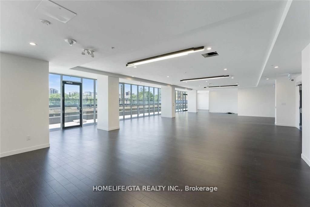 128 King St N, #1105