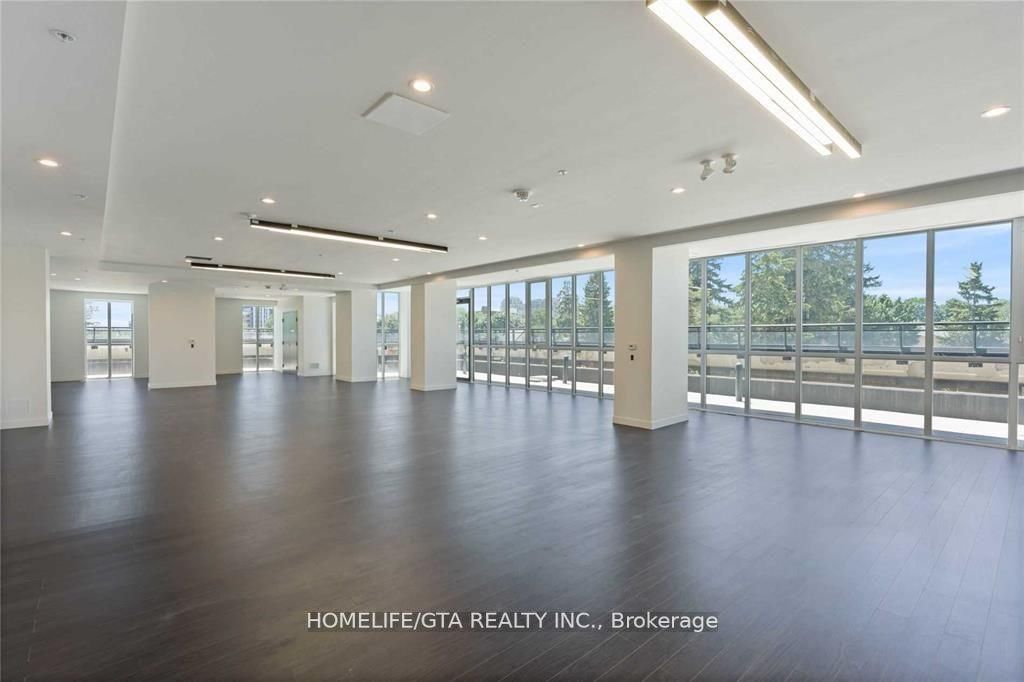 128 King St N, #1105