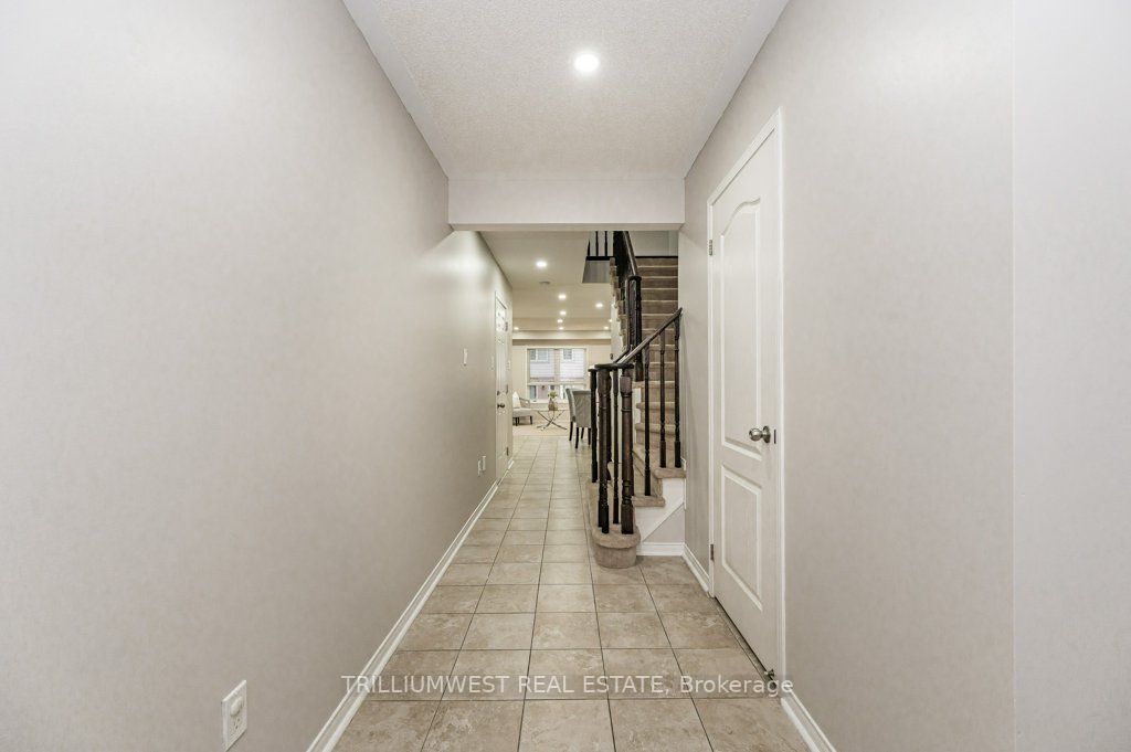 1035 Victoria Rd S, #146