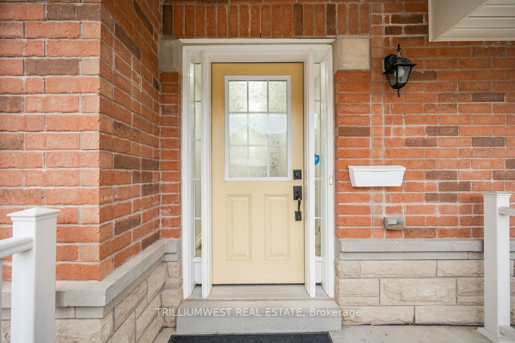 1035 Victoria Rd S, #146