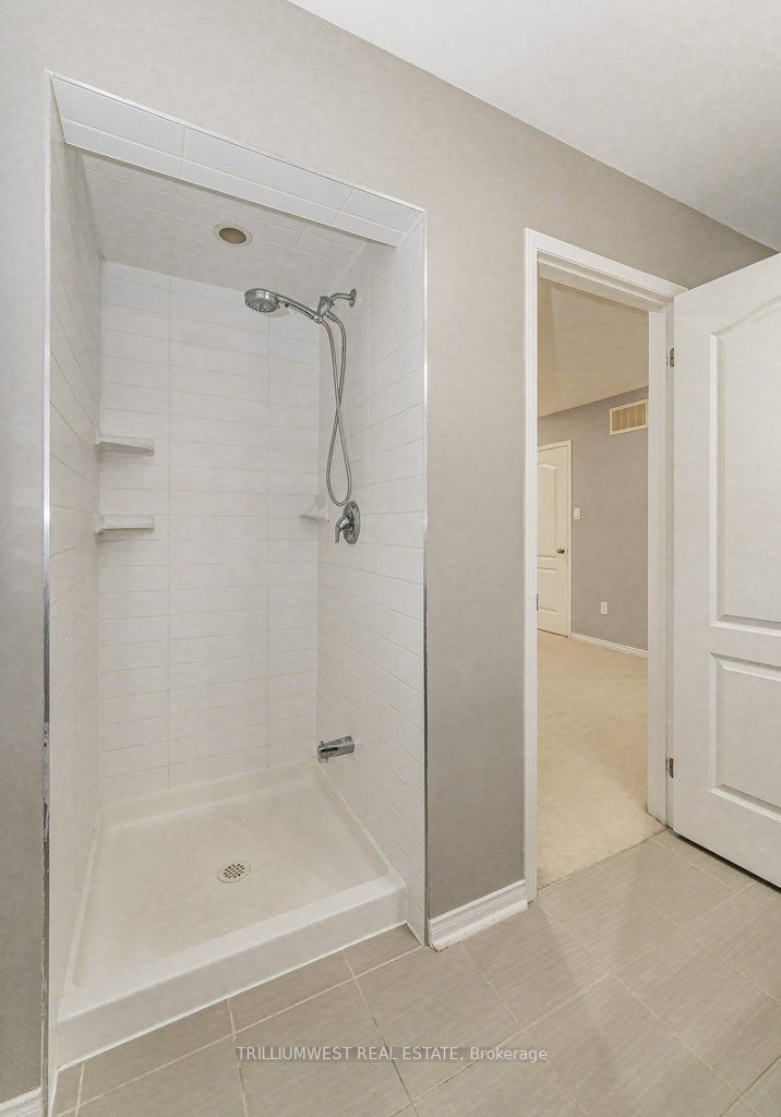1035 Victoria Rd S, #146