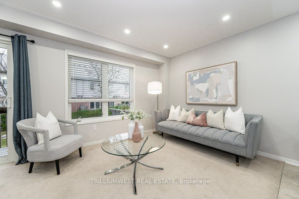 1035 Victoria Rd S, #146