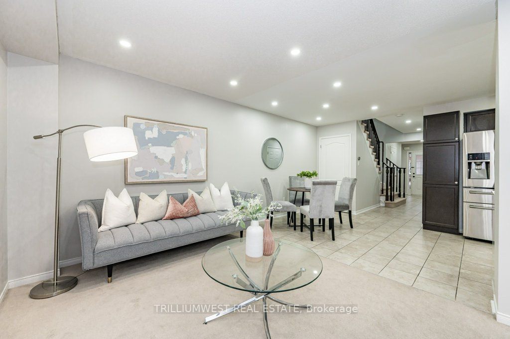 1035 Victoria Rd S, #146