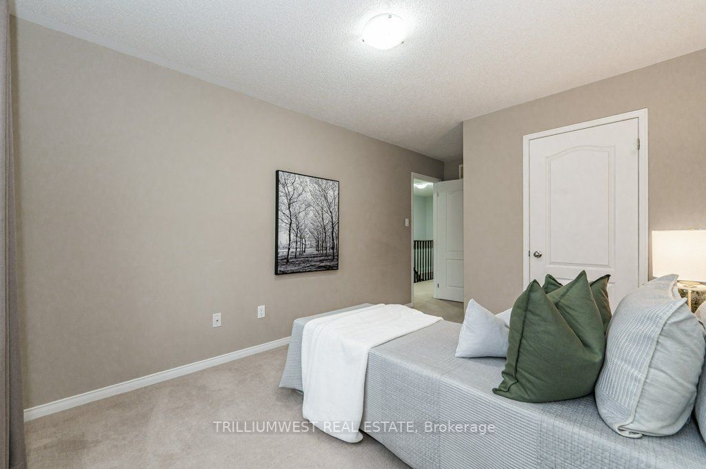1035 Victoria Rd S, #146