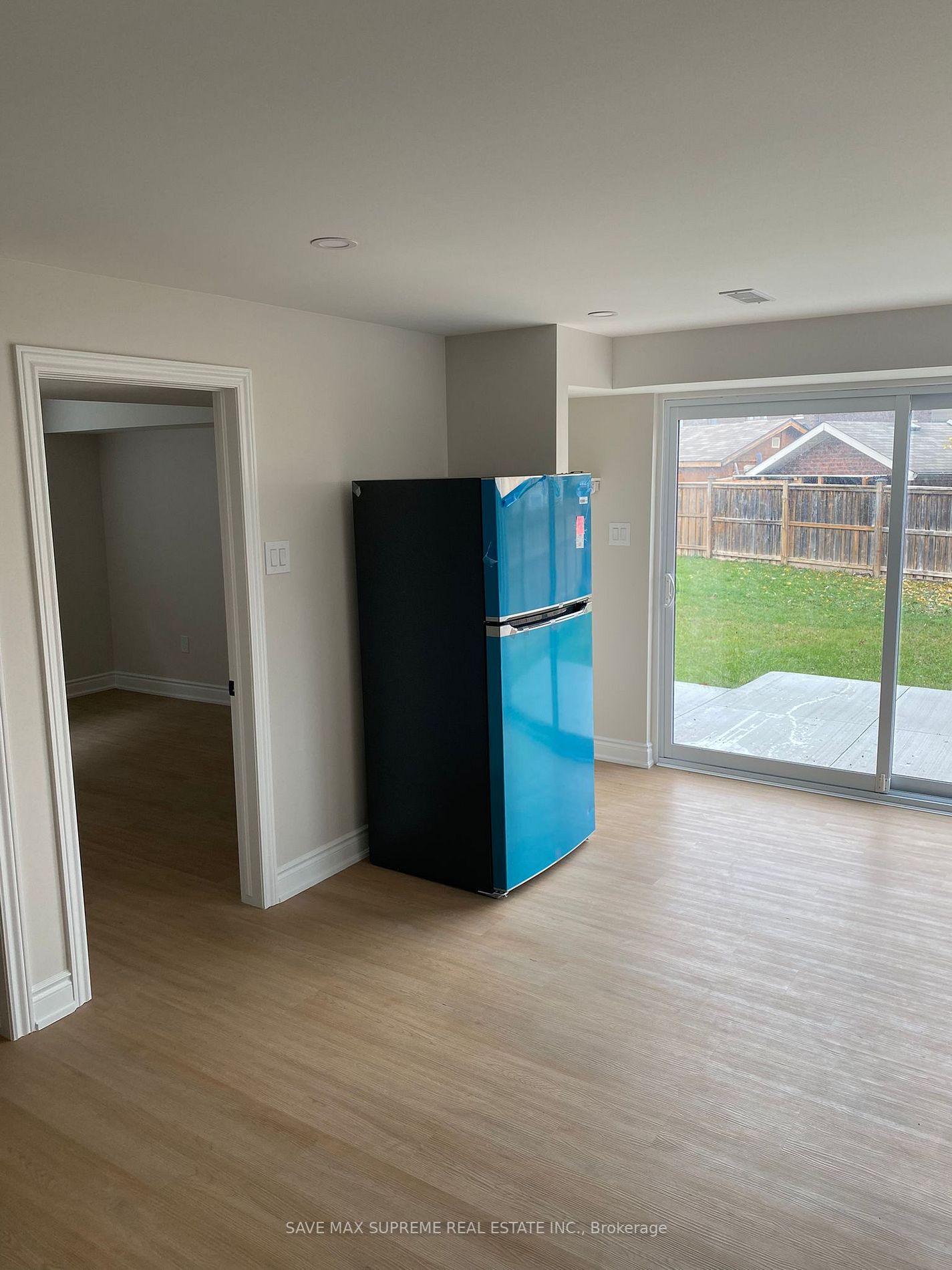 851 Robert Ferrie Dr