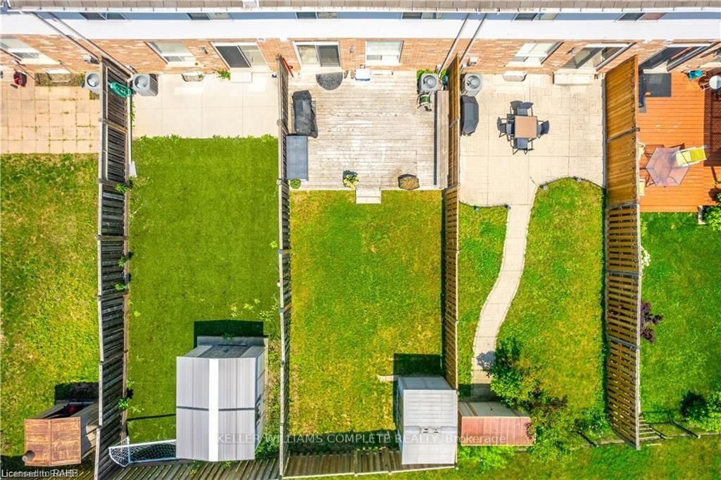 15 Marina Point Cres