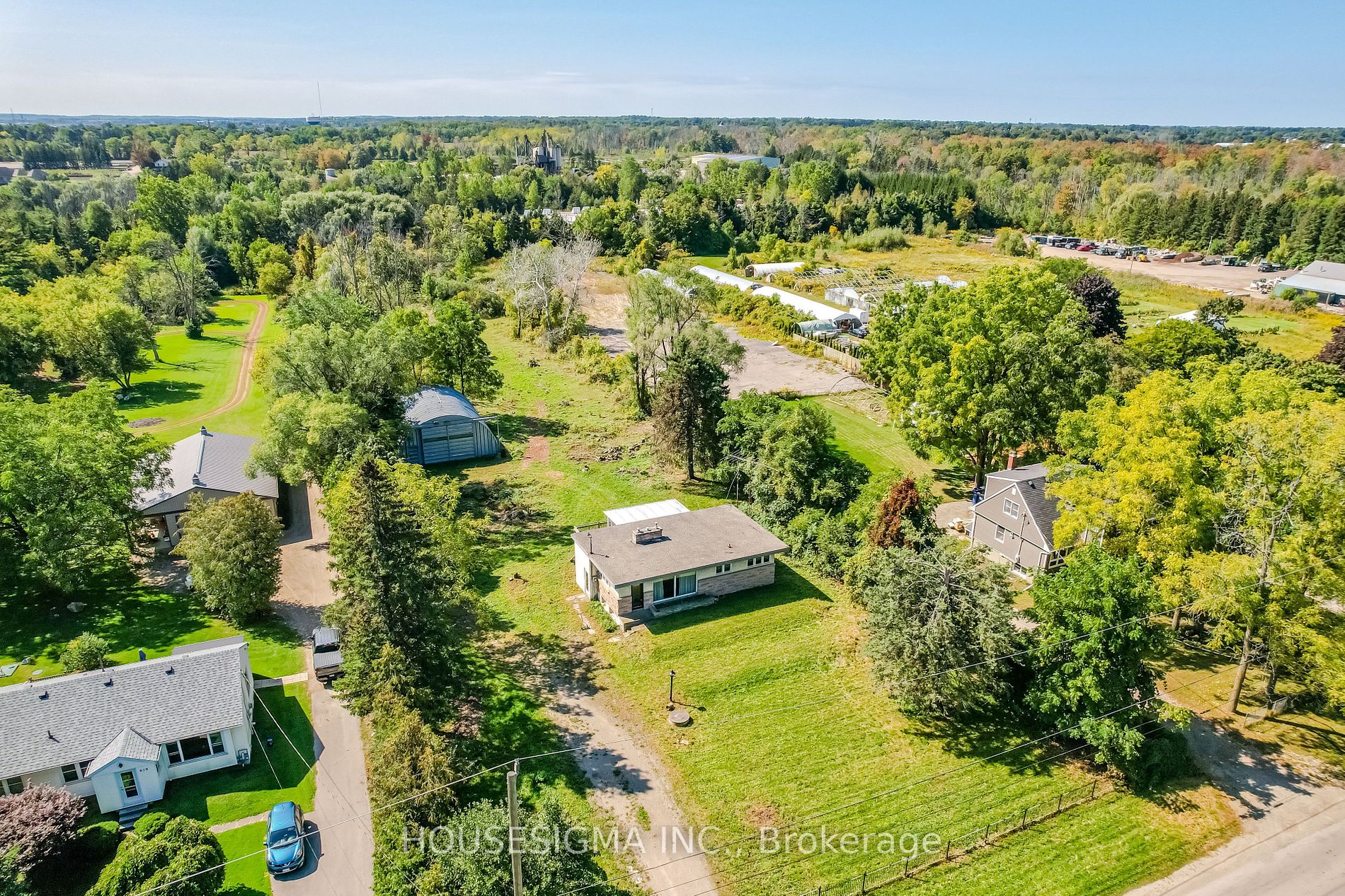 623 Robson Rd