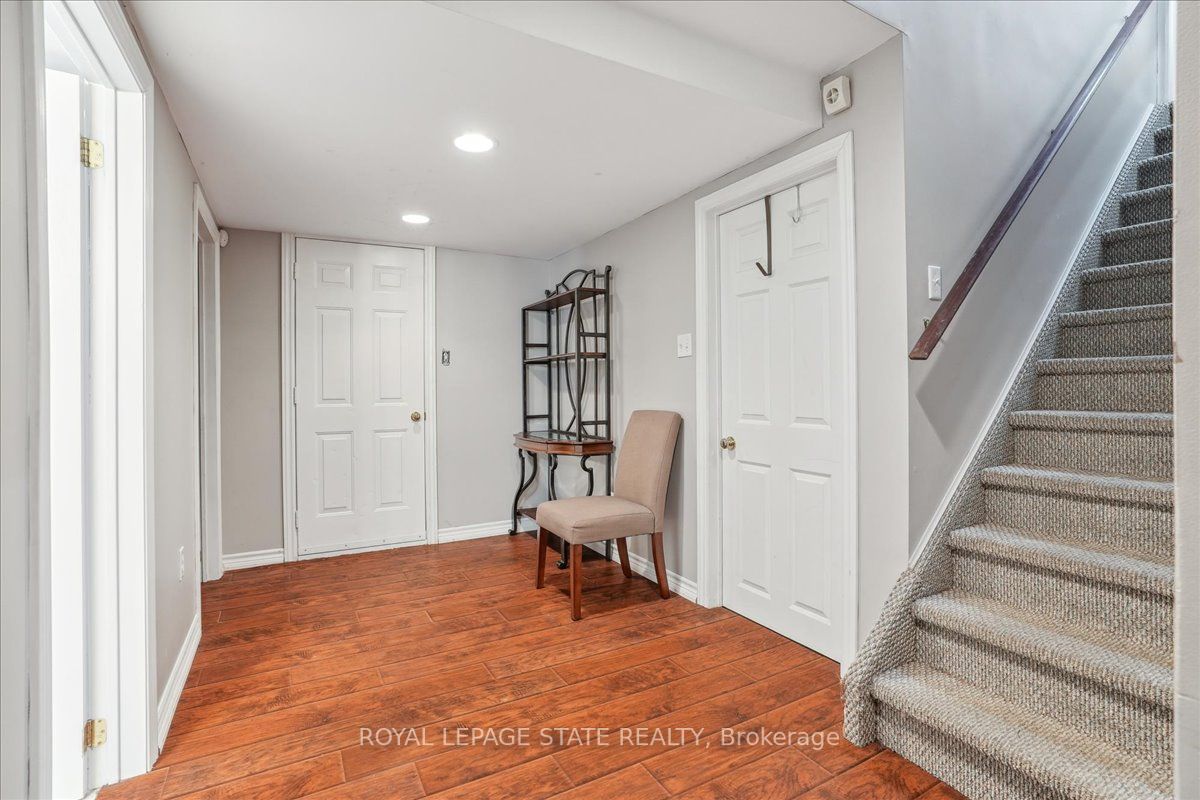 87 Colonial Cres