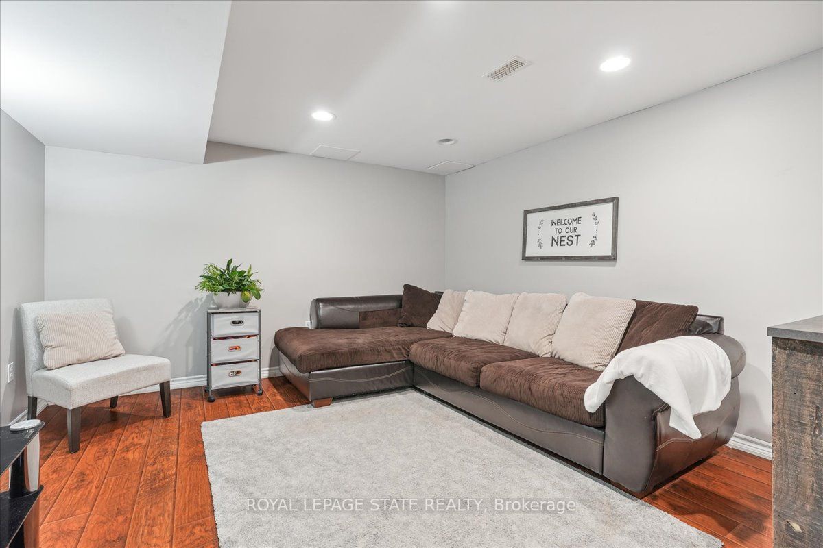 87 Colonial Cres