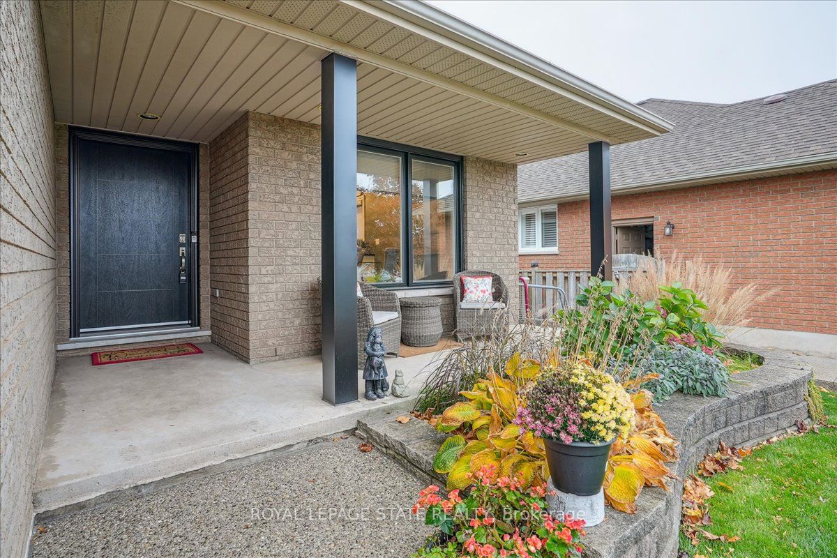 87 Colonial Cres