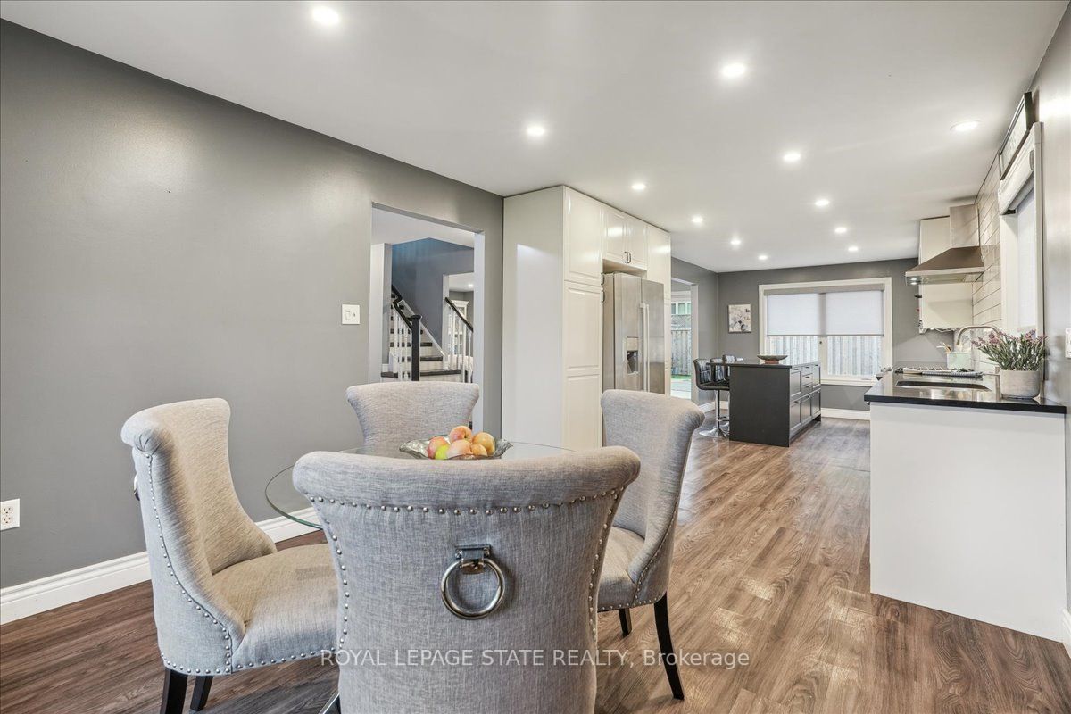 87 Colonial Cres