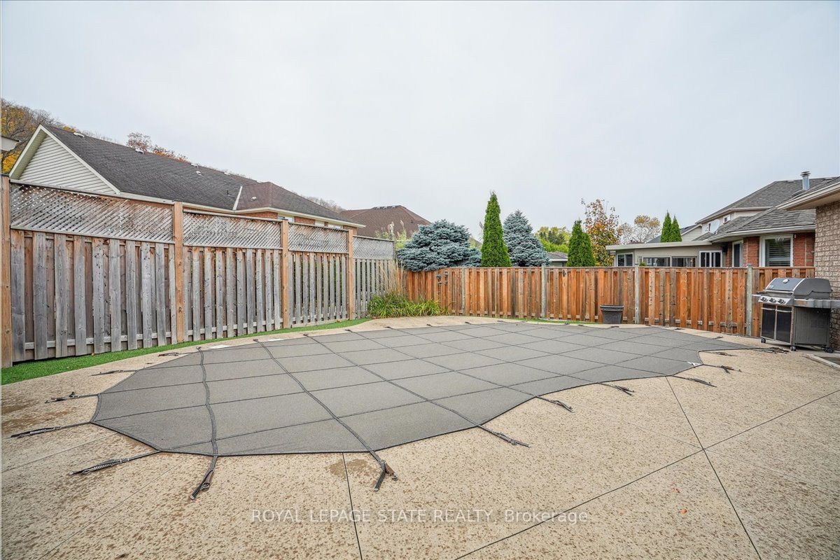 87 Colonial Cres