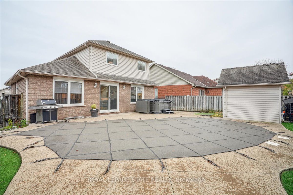 87 Colonial Cres