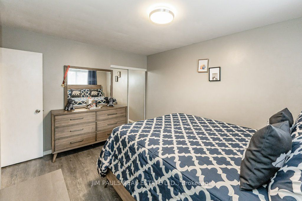 851 Stone Church Rd E, #3